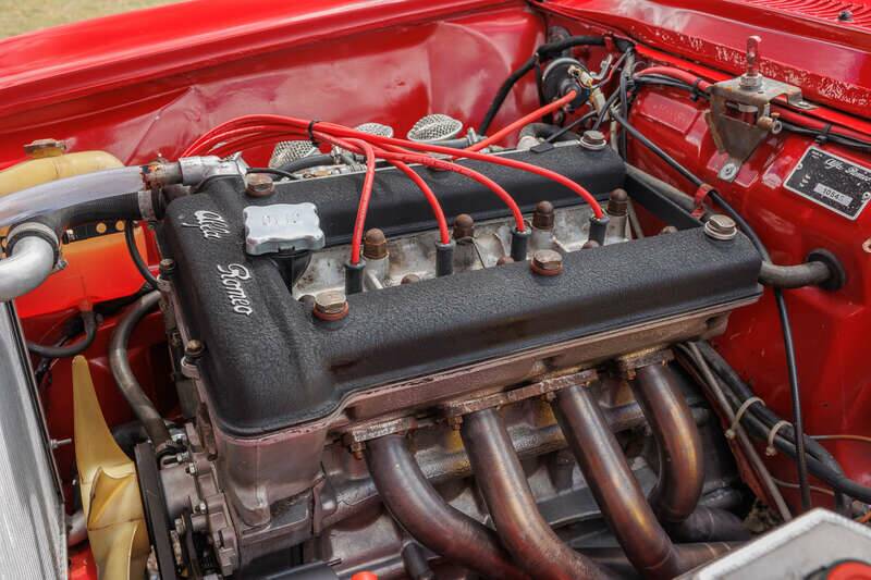 Image 45/50 de Alfa Romeo 1750 GT Veloce (1971)