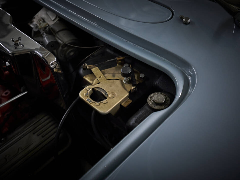 Image 56/78 of Chevrolet Corvette (1962)