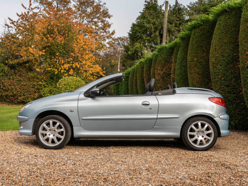 Immagine 3/40 di Peugeot 206 CC 1.6 16V (2003)