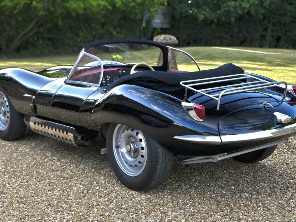Afbeelding 13/50 van Jaguar XK-SS (1967)