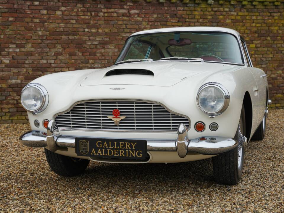 Afbeelding 47/50 van Aston Martin DB 4 (1961)