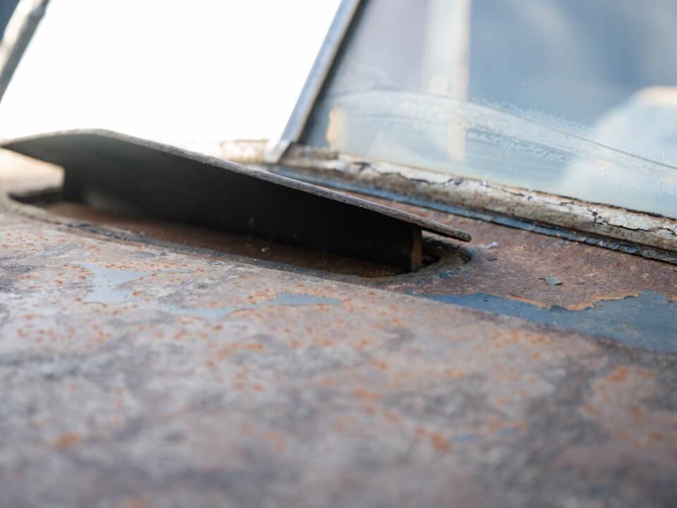 Image 51/134 of Ford V8 (1937)