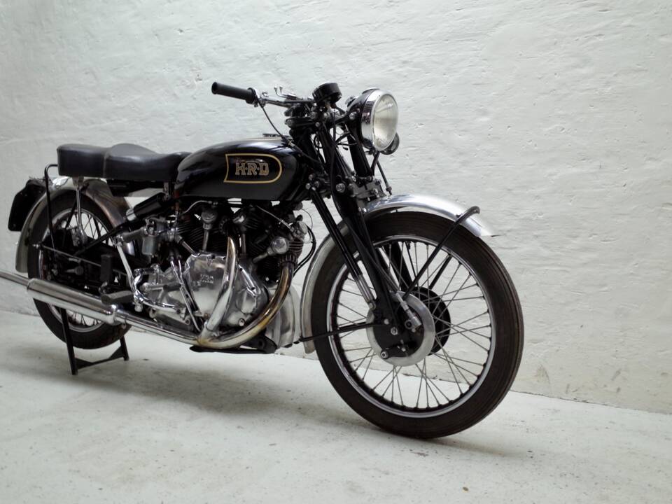 Image 6/24 of Vincent Rapide C (1949)