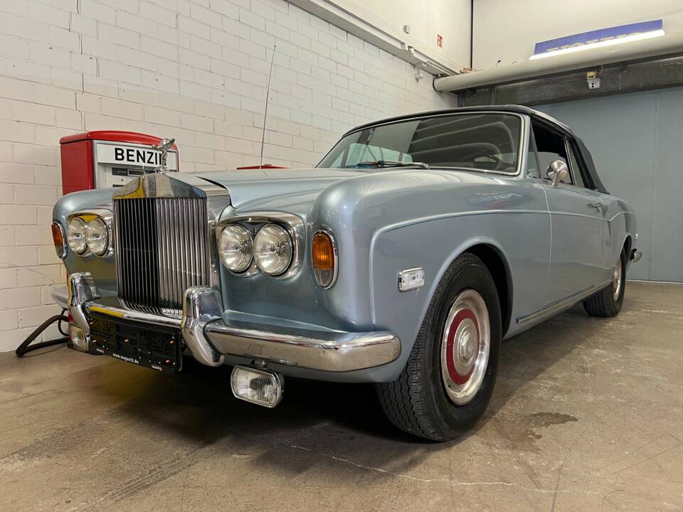 Image 2/20 of Rolls-Royce Corniche I (1974)