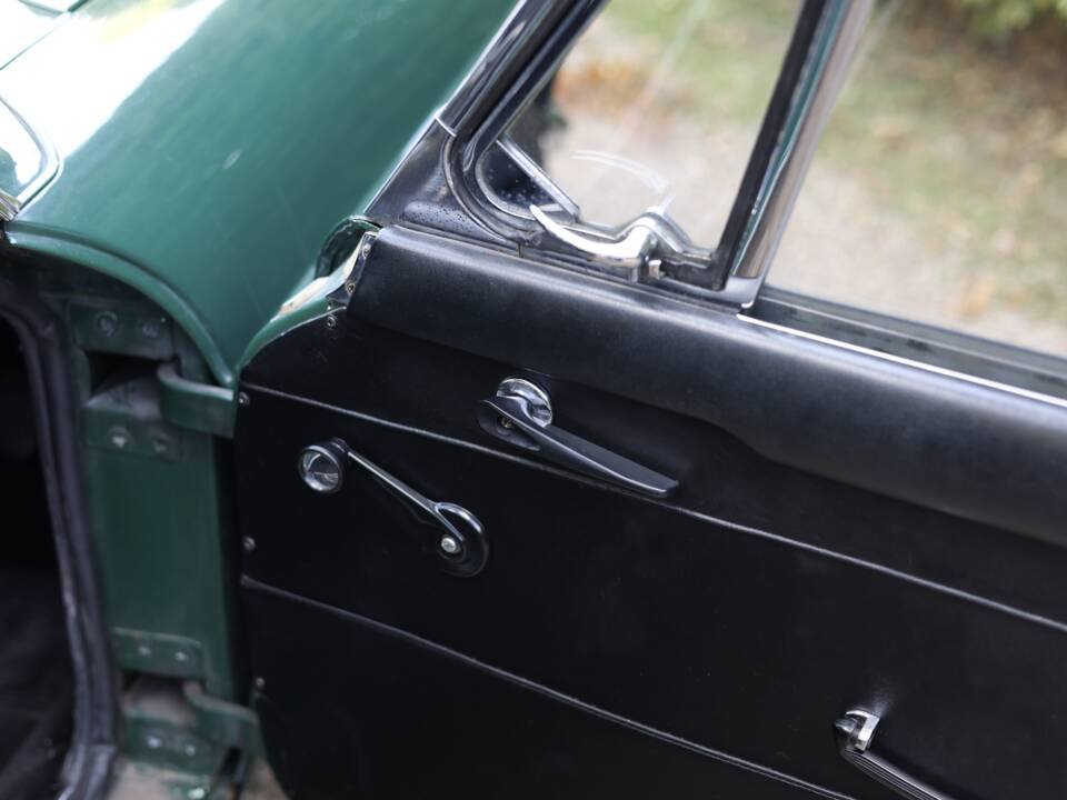 Bild 8/50 von MG MGB GT (1967)
