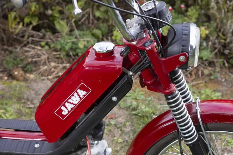 Immagine 4/26 di Jawa 50 (1991)