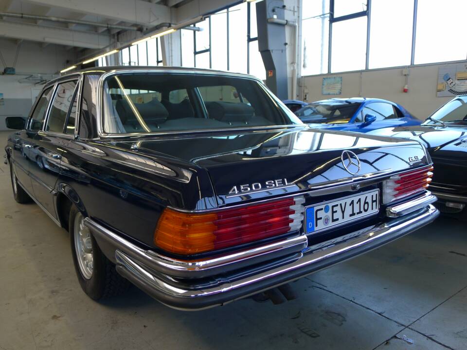 Immagine 23/42 di Mercedes-Benz 450 SEL 6,9 (1976)