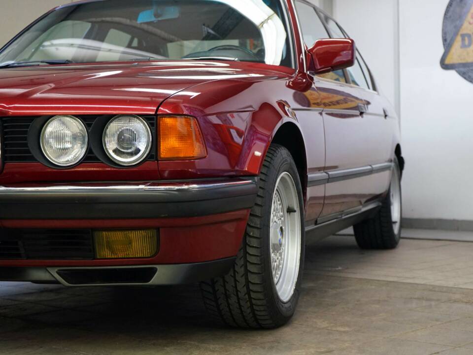 Bild 7/33 von BMW 750i (1991)