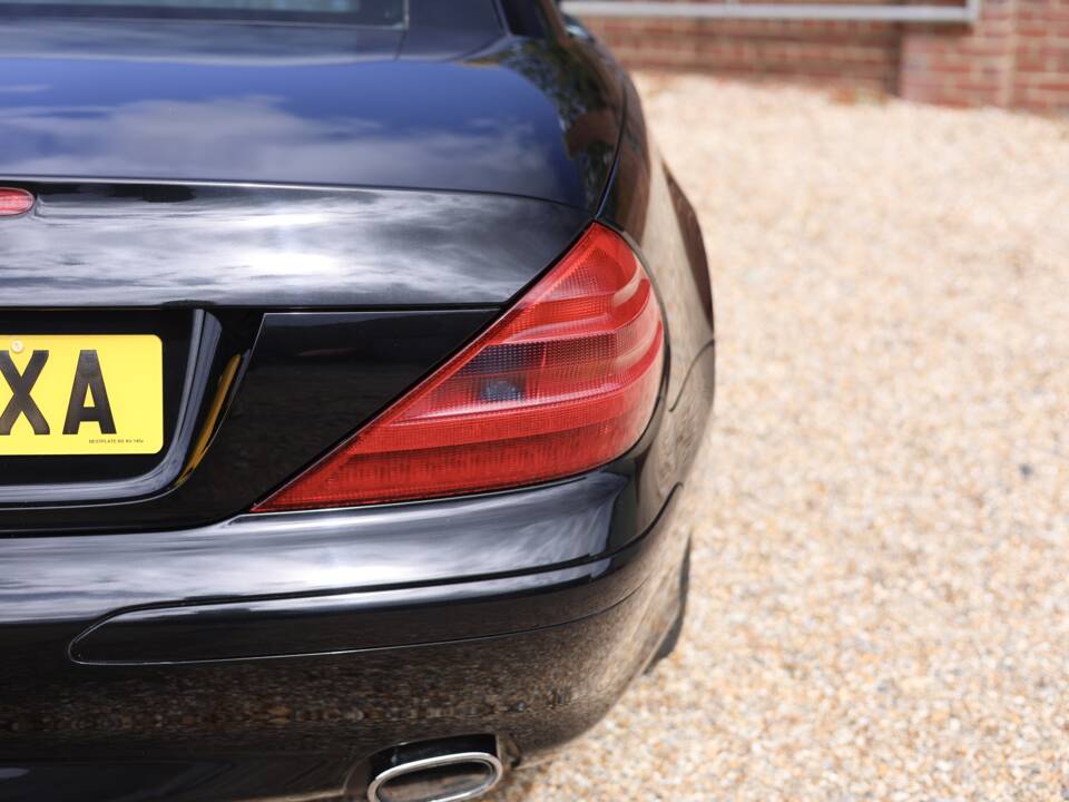 Image 24/50 de Mercedes-Benz SL 350 (2004)