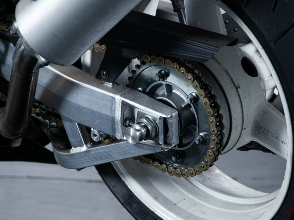 Bild 17/50 von Suzuki DUMMY (1999)