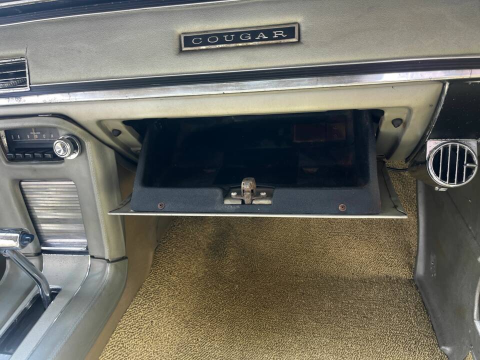 Image 7/11 of Mercury Cougar (1968)