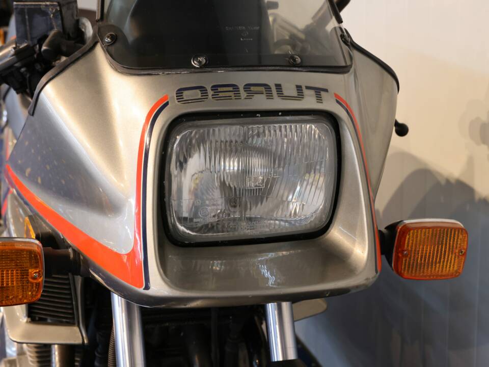 Immagine 13/23 di Suzuki XN85 Turbo (1986)