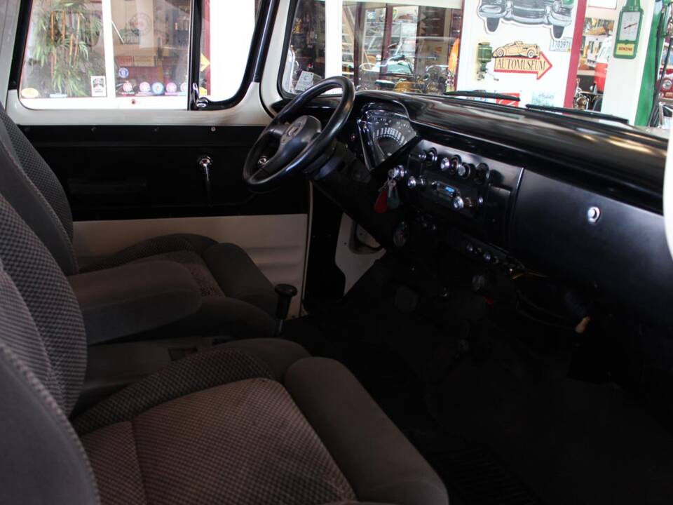 Image 15/23 of Chevrolet 3100 ½-ton (1956)