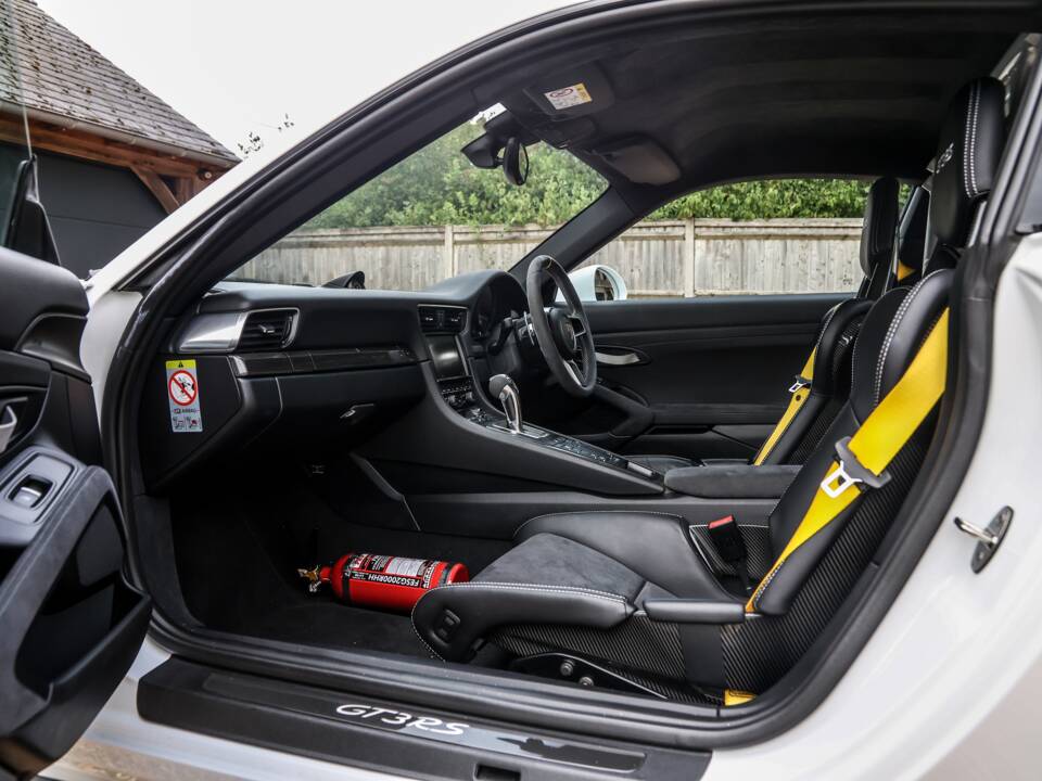 Afbeelding 33/43 van Porsche 911 GT3 RS (2015)
