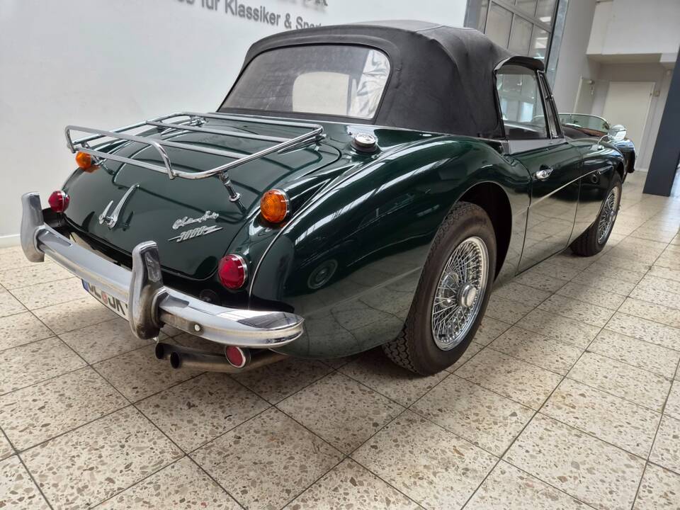 Image 16/17 of Austin-Healey 3000 Mk III (BJ8) (1966)