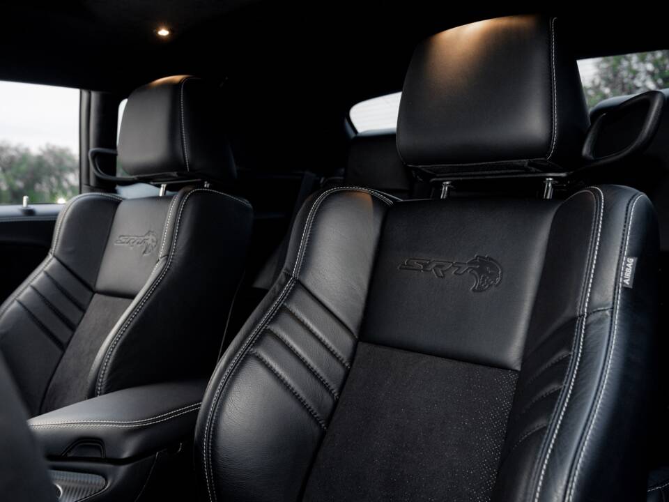 Image 79/86 of Dodge Challenger SRT "Black Ghost" (2023)