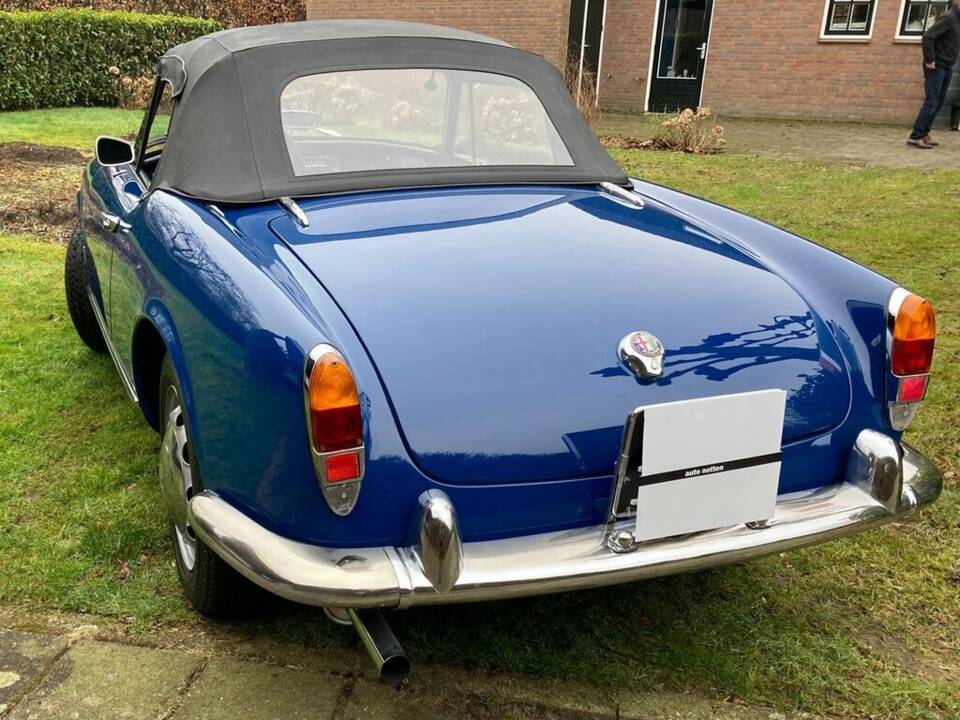 Immagine 3/7 di Alfa Romeo Giulietta Spider (1963)