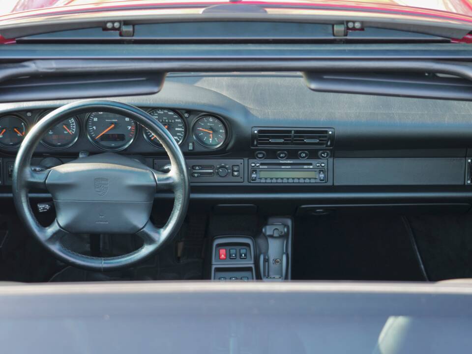 Image 21/46 of Porsche 911 Carrera (1997)