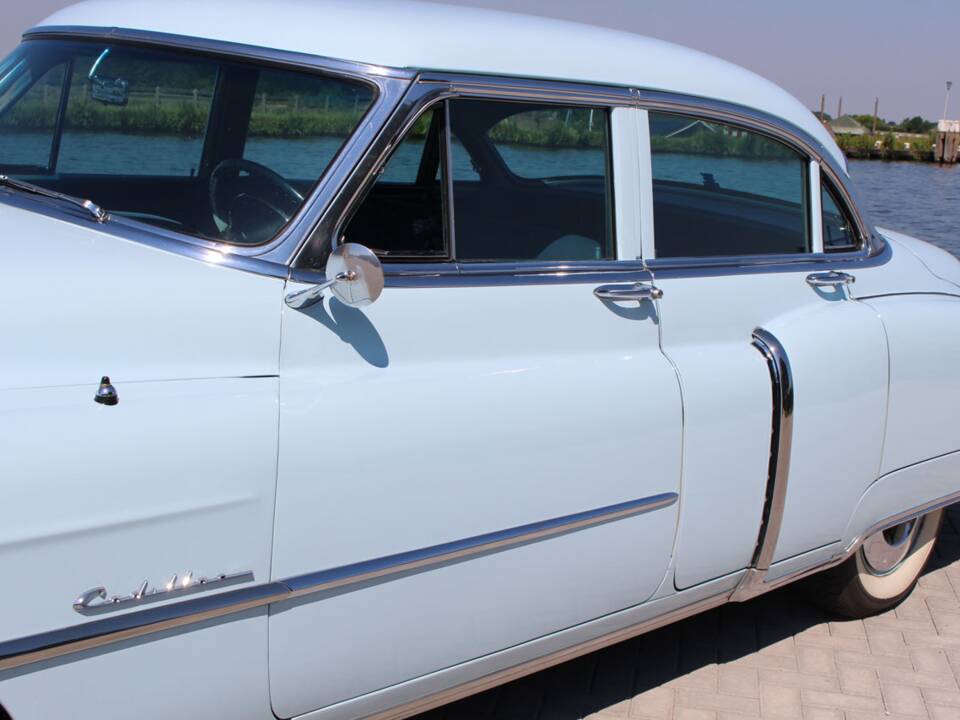 Image 11/43 of Cadillac 62 Sedan (1953)