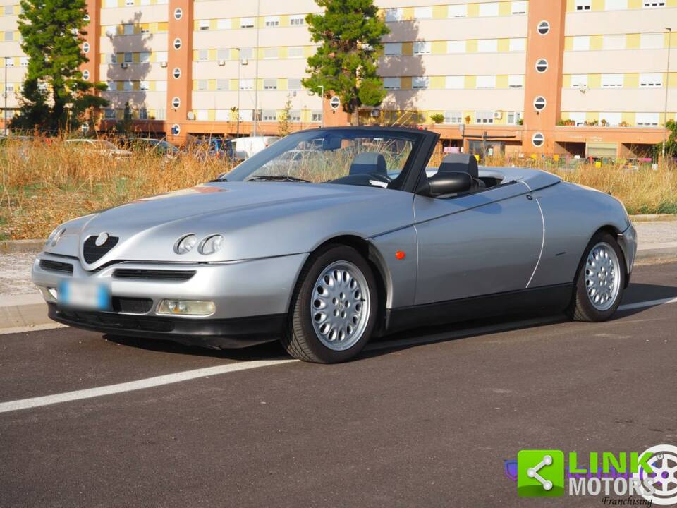 Afbeelding 1/40 van Alfa Romeo Spider 2.0 Twin Spark 16V (1996)