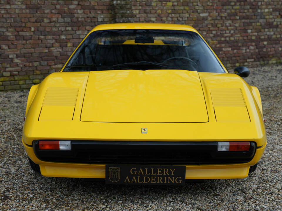 Immagine 7/50 di Ferrari 308 GTB (1976)