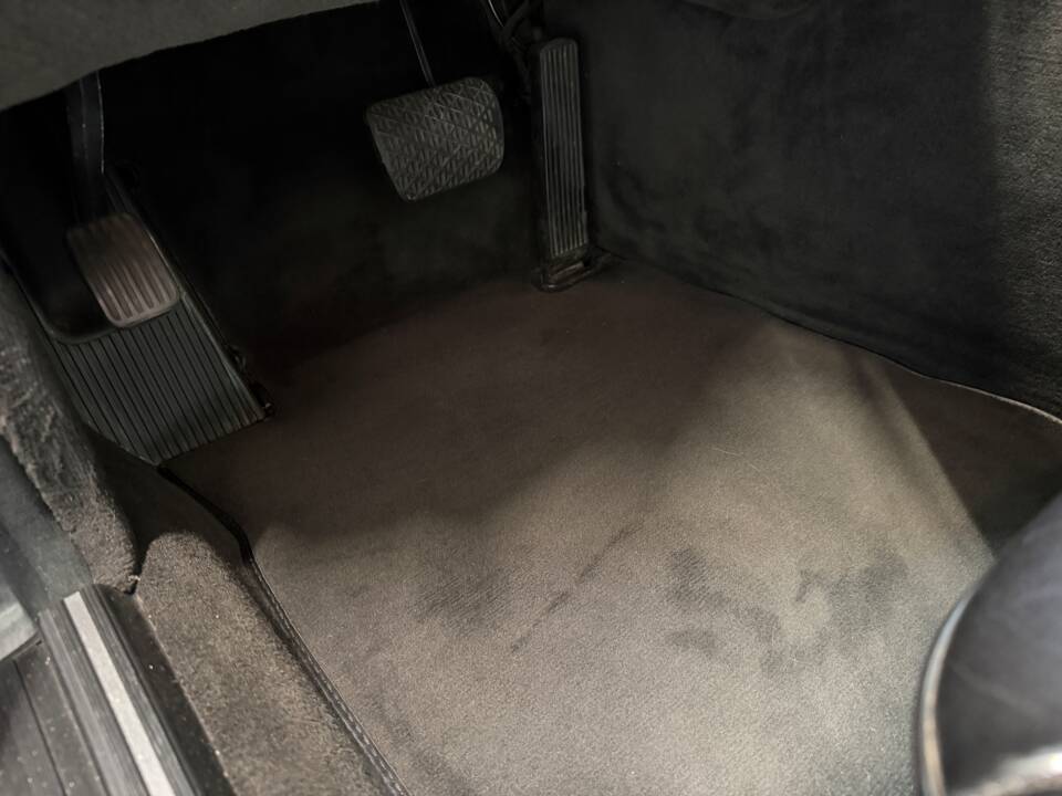 Bild 25/46 von Mercedes-Benz 300 SE (1990)