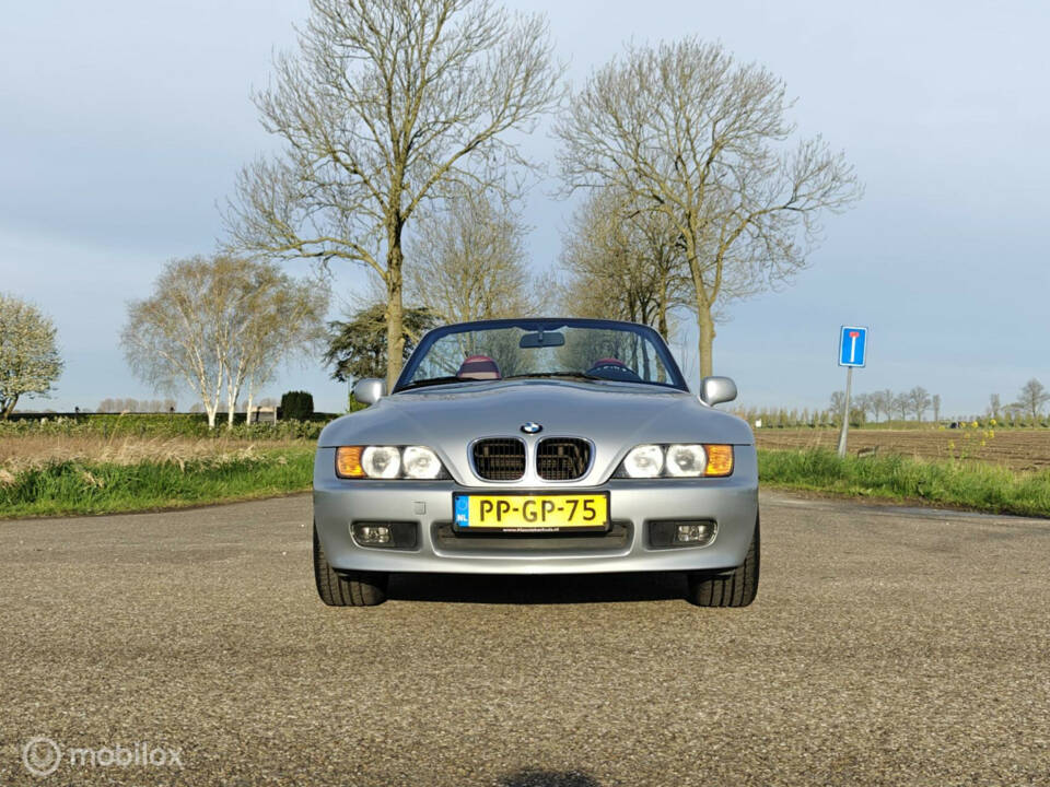 Image 3/41 de BMW Z3 1.9 (1996)