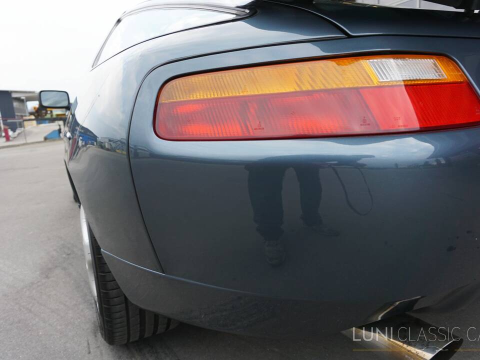 Immagine 22/46 di Porsche 928 S4 (1988)