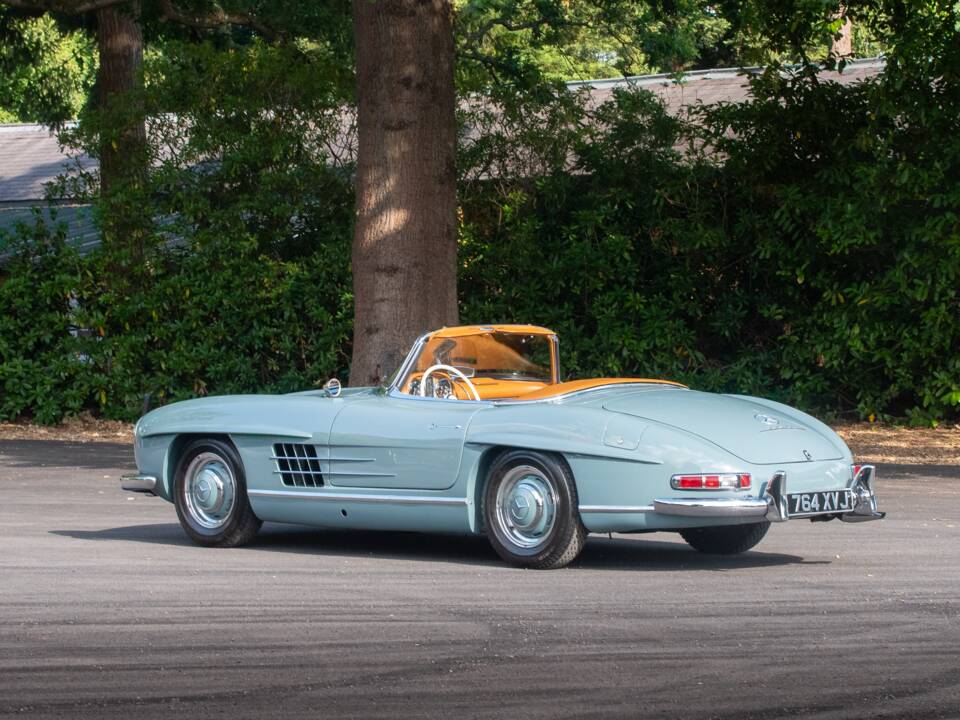 Image 31/50 of Mercedes-Benz 300 SL Roadster (1957)