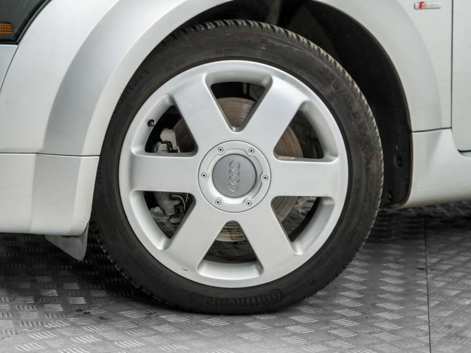Bild 4/50 von Audi TT 1.8 T (2000)