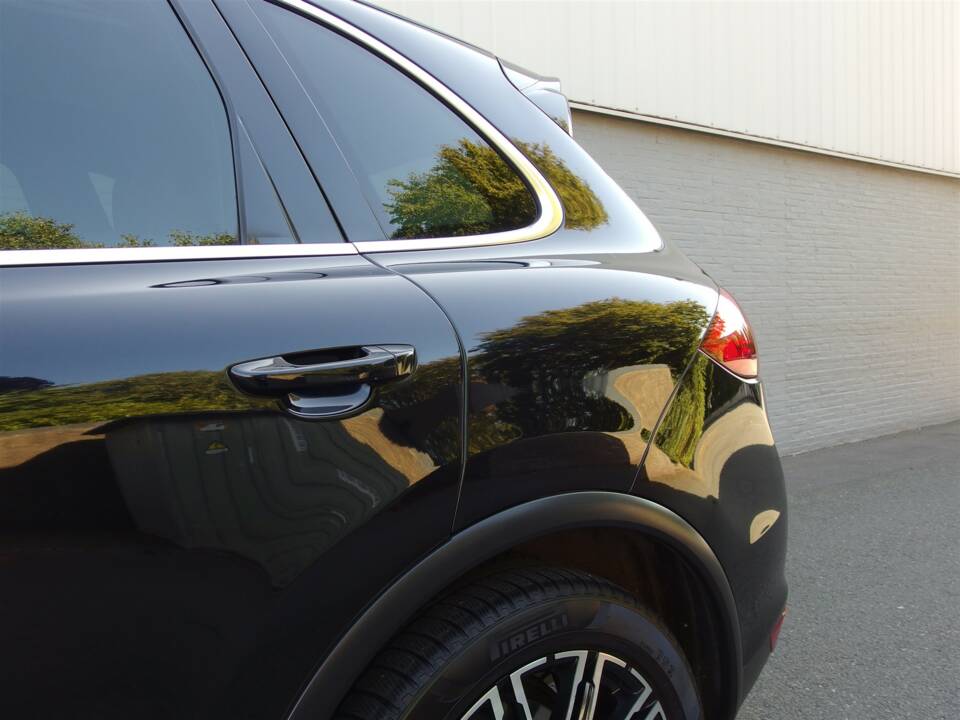 Image 28/96 of Porsche Cayenne S Diesel (2013)