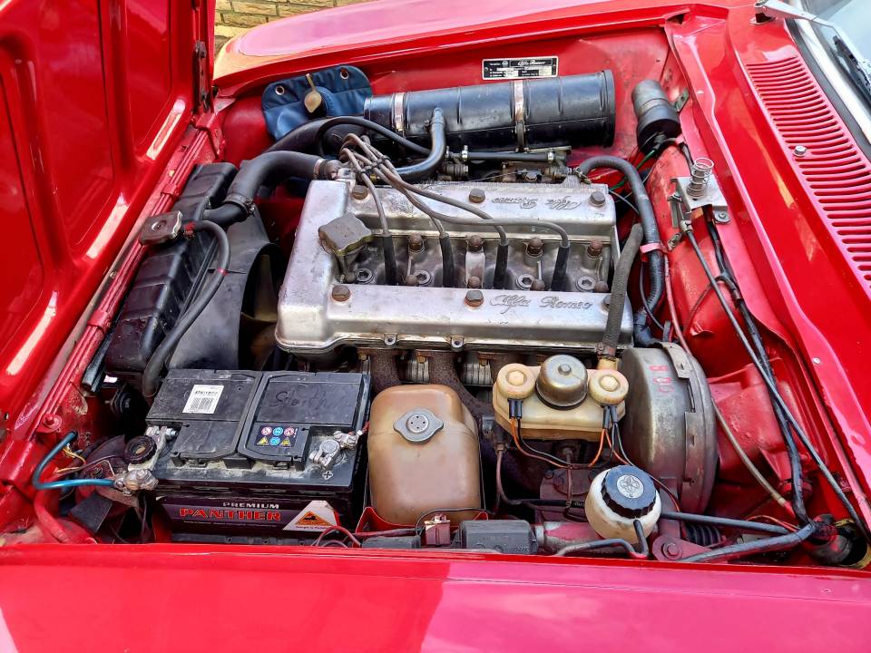 Afbeelding 10/11 van Alfa Romeo 2000 GT Veloce (1977)