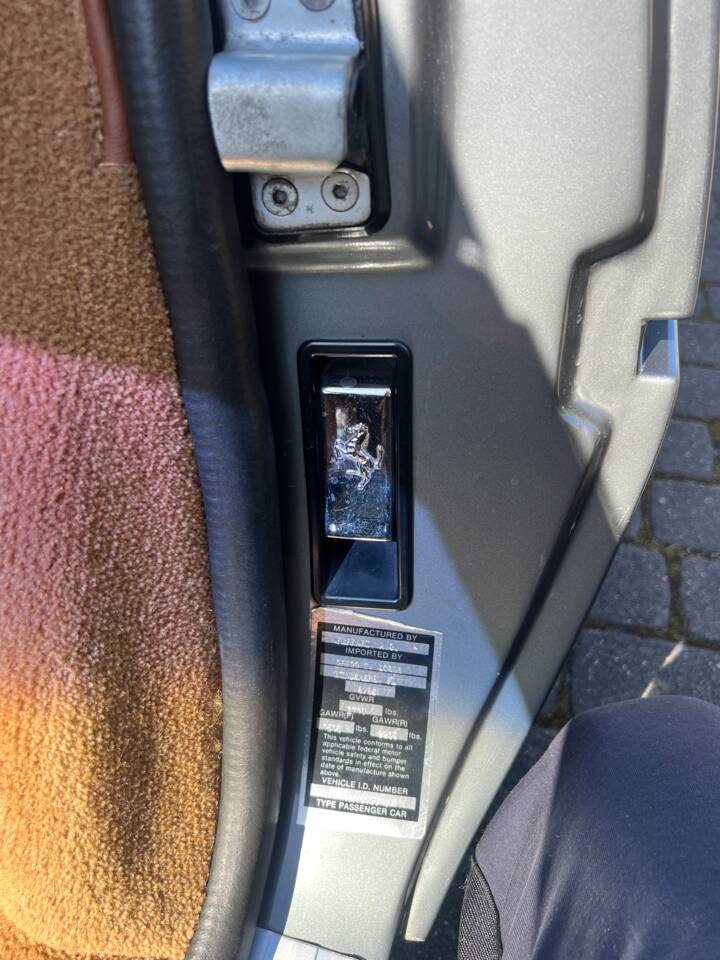 Image 75/114 de Ferrari 308 GTS Quattrovalvole (1985)