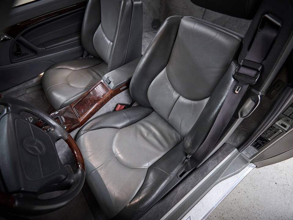 Immagine 66/95 di Mercedes-Benz SL 600 (1998)