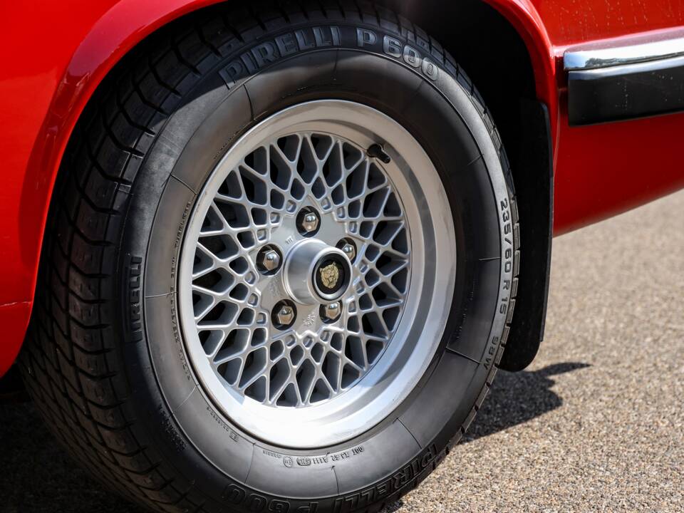 Image 7/43 of Jaguar XJS 5.3 V12 (1988)