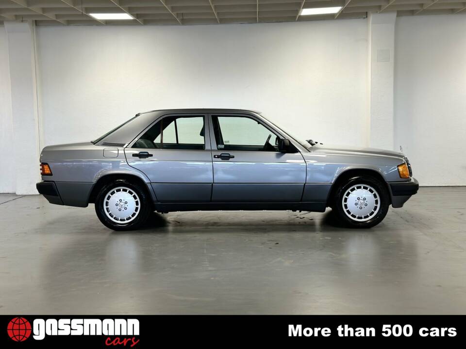 Image 5/15 de Mercedes-Benz 190 E 2.0 (1990)