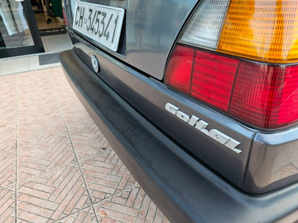 Bild 15/91 von Volkswagen Golf II 1.6 (1990)