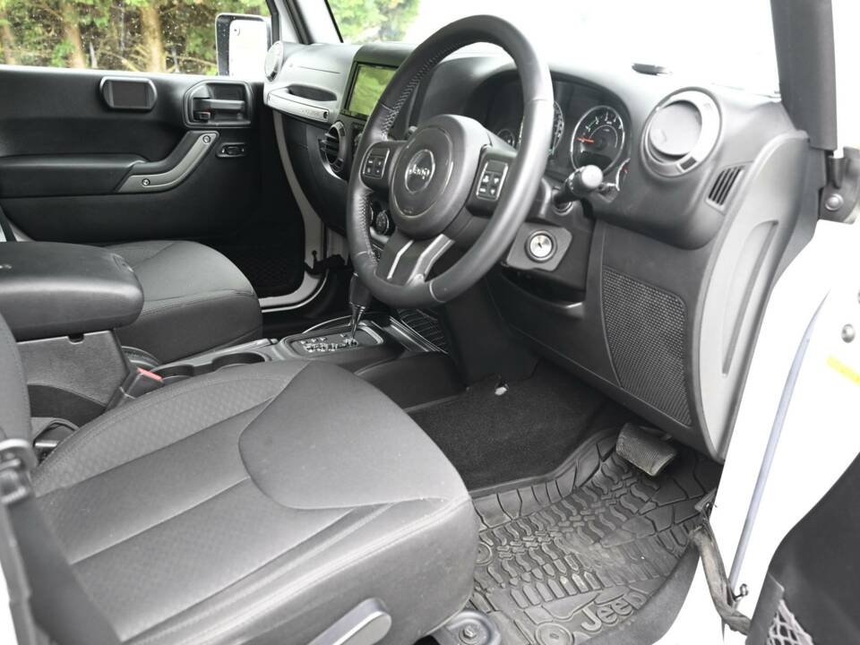 Imagen 23/50 de Jeep Wrangler 3.6 V6 (2015)
