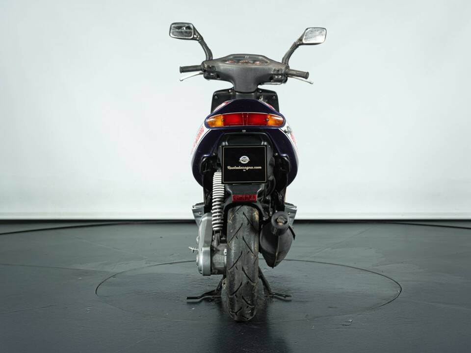 Image 7/21 de Aprilia SR 50 (1996)