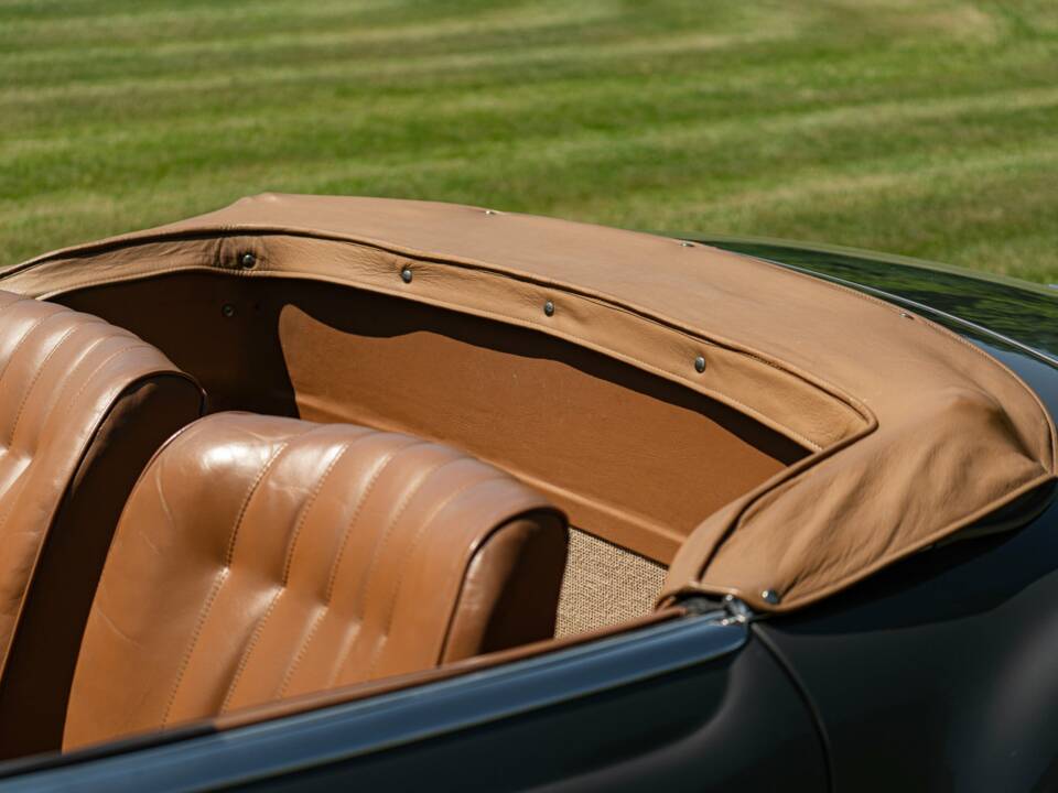 Imagen 34/50 de Mercedes-Benz 190 SL (1962)