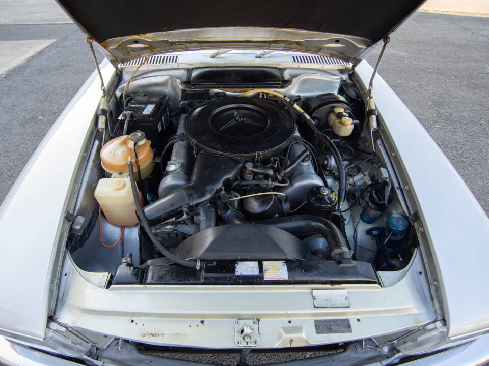 Imagen 23/39 de Mercedes-Benz 350 SLC (1972)