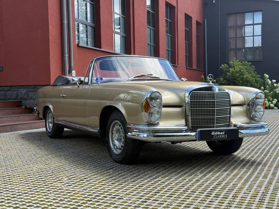 Image 38/39 de Mercedes-Benz 280 SE (1968)
