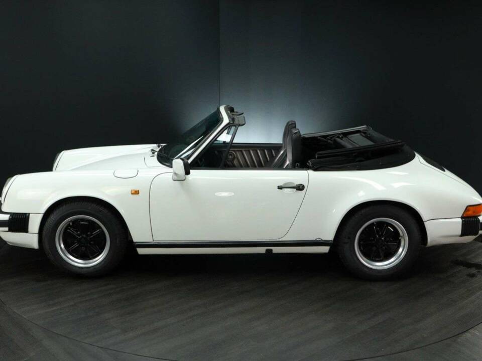 Image 3/30 of Porsche 911 Carrera 3.2 (1986)