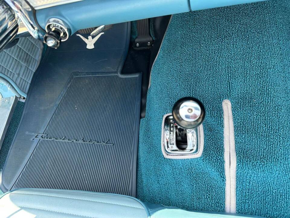 Image 16/17 of Ford Thunderbird (1957)