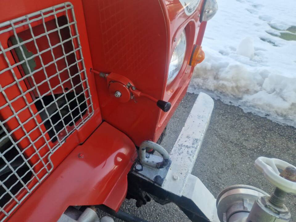 Image 29/54 of Land Rover 109 (1970)