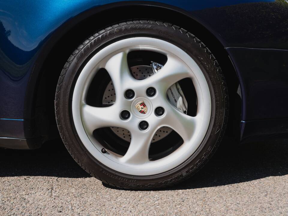 Image 50/52 of Porsche 911 Carrera 4 (1997)