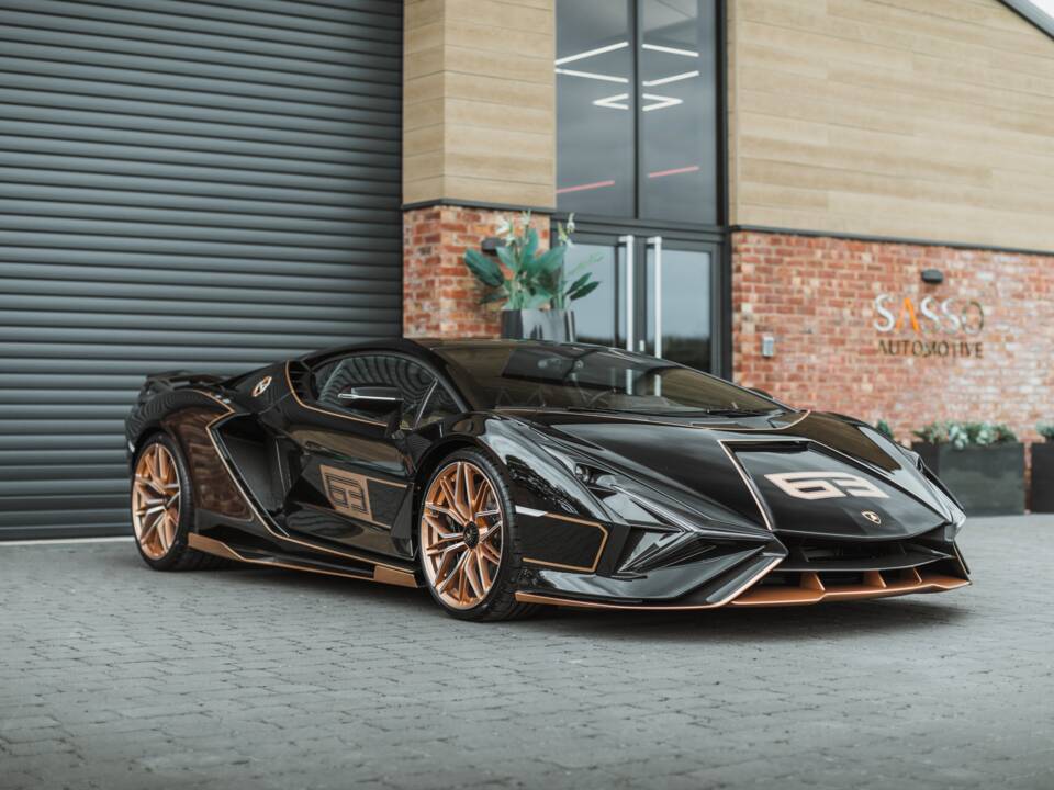 Image 2/68 of Lamborghini Sián FKP 37 (2021)