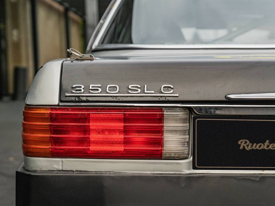 Obraz 10/40 pojazdu Mercedes-Benz 350 SLC (1973)