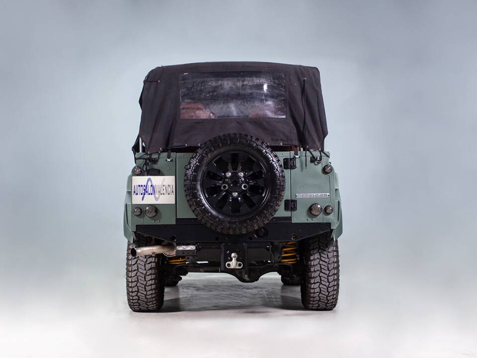 Image 12/44 of Land Rover Defender 90 (2011)