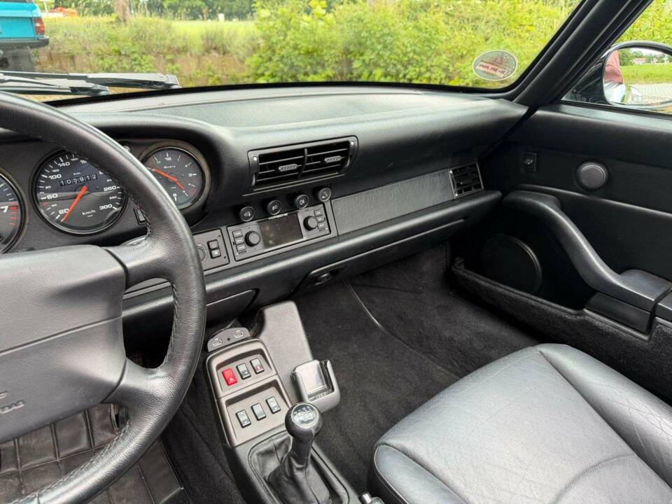 Image 11/39 of Porsche 911 Carrera (1997)